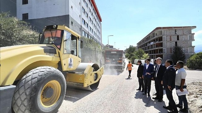 Fatih Mahallesinde Yeni Yollara Sathi Kaplama Yapılıyor