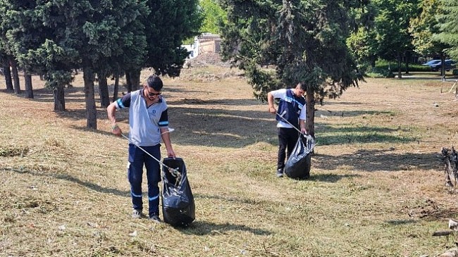 Park ve bahçelerde sonbahar temizliği