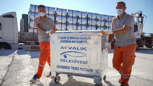 Balıkesir Ayvalık’a 650 tane yeni çöp konteyneri