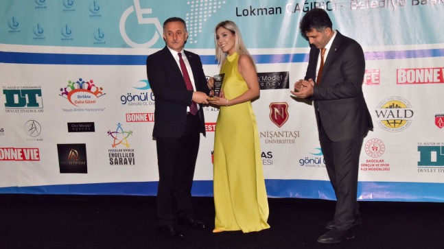Fenomen Zeynep Odabaşoğlu engelli bireyler için Bağcılar’daydı!