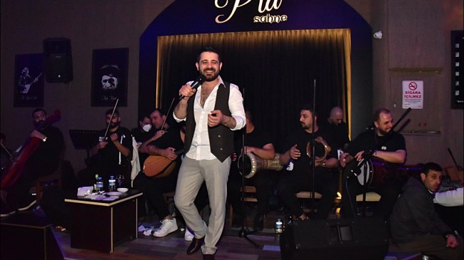 Pia Türkü Evi’nde Zaza müziğinin efsane isimleri sahne aldı