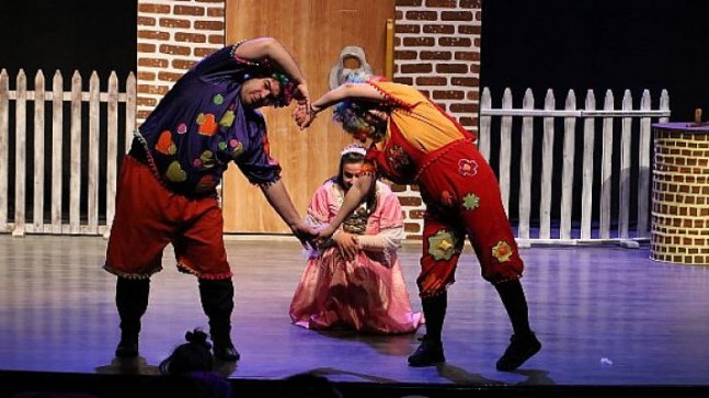 Aydın Büyükşehir Belediyesi Şehir Tiyatrosu’ndan Dünya Tiyatro Günü’ne Özel Pragram