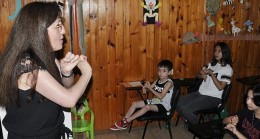 Çukurovalı Çocuklar İşaret Diliyle Örnek Oluyor