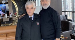 Jandarma Genel Komutanından Türkücü İzzet Yıldızhan’a ziyaret