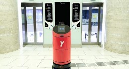 Yemeksepeti'nin Asansör Kullanabilen Yemek Teslimat Robotu YEBO, Akmerkez'de