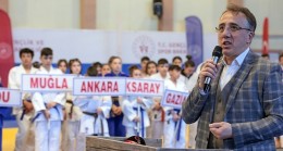 Nevşehir Belediye Başkanı Dr. Mehmet Savran, Okul Sporları Judo Yıldızlar Kız – Erkek Türkiye Birinciliği Müsabakaları açılış törenine katıldı