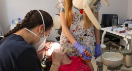 Antalya Büyükşehir'den engelli bireylere ücretsiz diş tedavisi