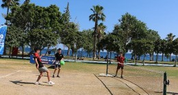 Büyükşehir'den gençlere ayak tenisi sahası