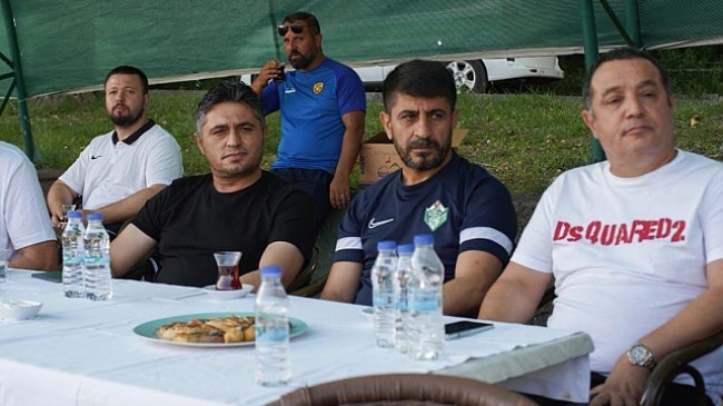 Aliağa Belediye Başkanı Serkan Acar'dan Aliağaspor FK'nın Bolu Kampına Ziyaret