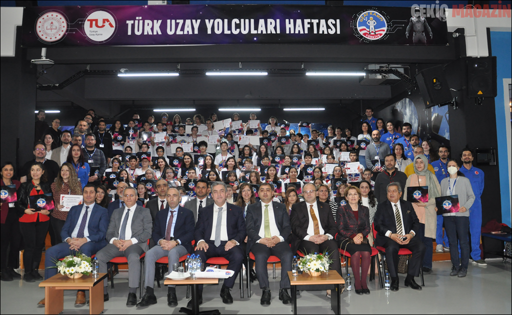 TÜRK UZAY YOLCULARI PROGRAMINA SEÇİLEN 100 ÖĞRENCİ MEZUN OLDU